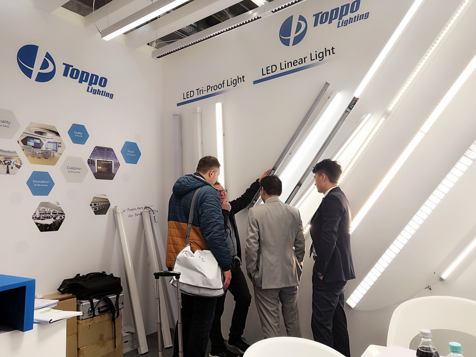 VDE certificated Rotatable T8 LED Tube