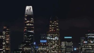 A 9-Story LED Light Sculpture Will Top The Salesforce Tower