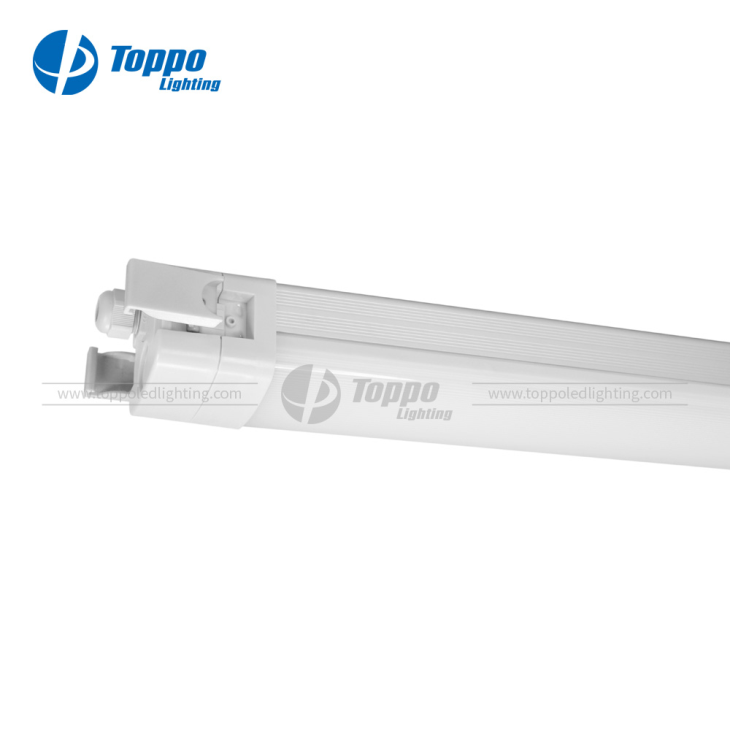 TUV/GS Certification 100lm/w 125lm/w LED Triproof Light