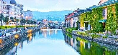 10,000 LED Lights in Hokkaido, Japan Make The Otaru Canal At Night Like A Dream